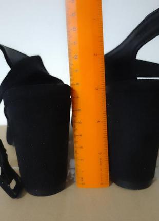 Замшевые черные босоножки на каблуке. размер 353 фото