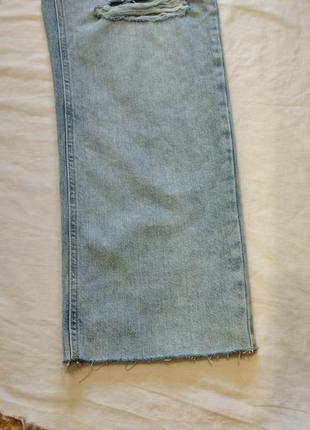 Женские широкие светлые джинсы10 фото