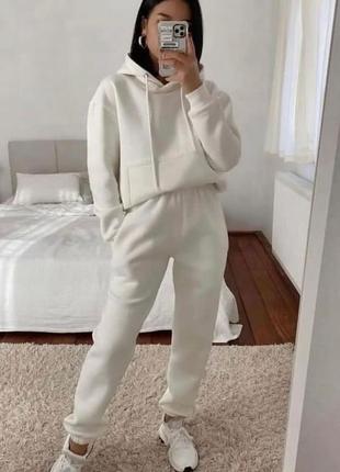 Костюм спортивный