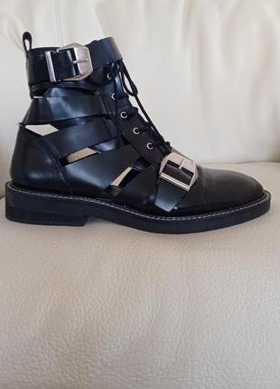 Стильные кожаные открытые ботинки туфли с бляшками в стиле balenciaga