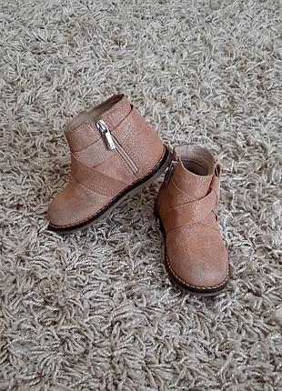 Оригінальні замшеві ботинки mayoral 21 розміру.