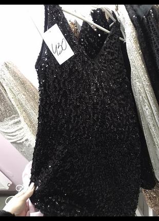 Блестящее платье в паетка