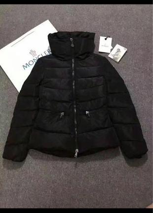 Куртка на пуху moncler