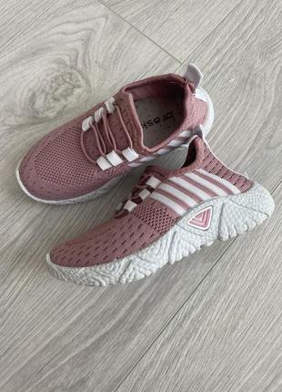 Кроссовки braska 30р.