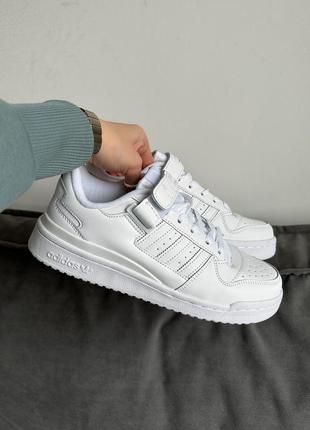 Шикарные женские кроссовки adidas forum 84 low white premium белые