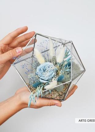 Флорариум со мхом, стабилизированными растениями и розой «blue rose»5 фото