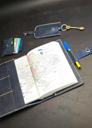 Діловий набір з натуральної шкіри: обкладенка для щоденника а5,  ключниця та картхолдер4 фото