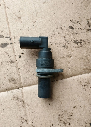 Датчик положення колінвала bmw e39 3.0d 13.62 2 247 926