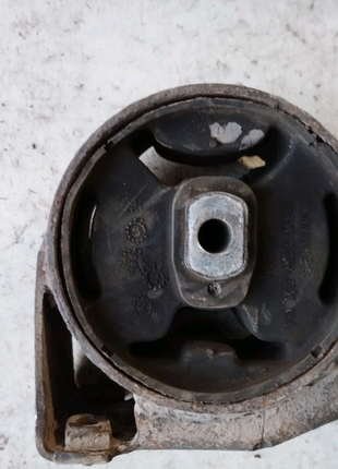 Подушка опора двигуна (права) 191 199 262 a, 191 199 262 d гольф