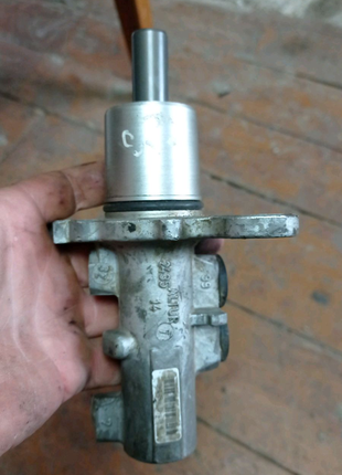 Тормозний циліндр на пасат б5