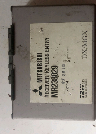 Блок управління центральним замком на mitsubishi carisma mr238029