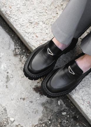 Туфли лоферы черные женские
