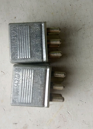 Реле, протиблокуванльна система mercedes benz 001 542 67 19 w123