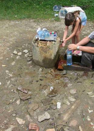 Мінеральна вода плосковская жива з джерела 27 літрів.4 фото