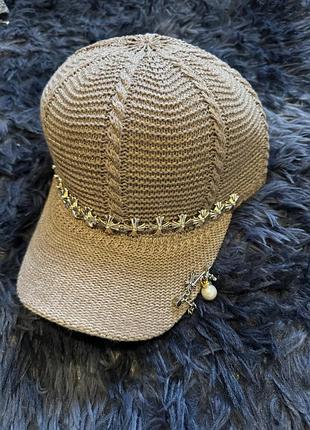 Продам дуже гарні,вʼязані,стильні кепки