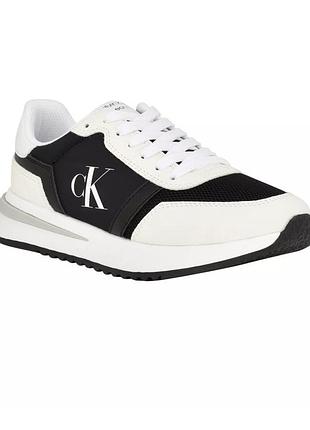 Стильні оригінальні кросівки