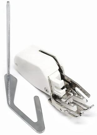 Лапка верхний транспортер, шагающая лапка для бытовых швейных машин с направляющей линейкой (зигзаг до 5мм)