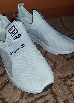 Кроссовки 35 р по стельке 23 см