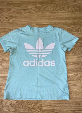 Футболка adidas женская