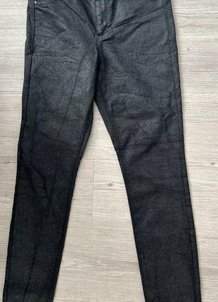 Черные джинсы с серебристым напылением размер us 6, eur 38, u9 101 фото