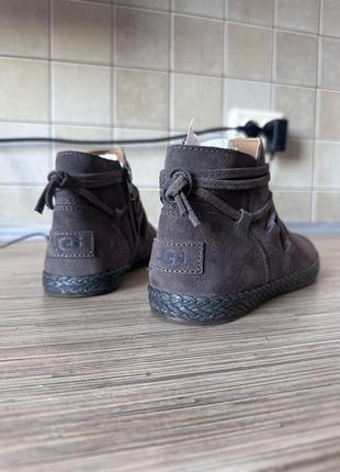 Модные женские замшевые ботинки ugg rianne, thunder cloud suede, 37 размер оригинал6 фото