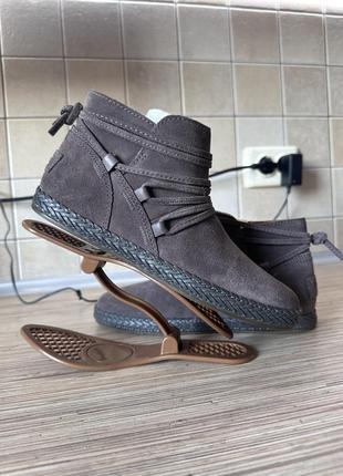 Модные женские замшевые ботинки ugg rianne, thunder cloud suede, 37 размер оригинал