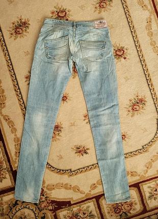 Джинсы низкая посадка
