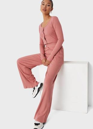 Нежный костюм, набор широкие брюки и укороченная кофта, топ