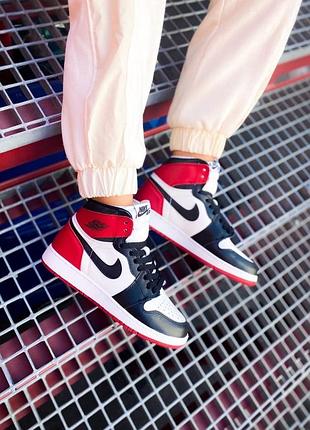 Женские кроссовки nike air jordan 1 retro high og white/red/black