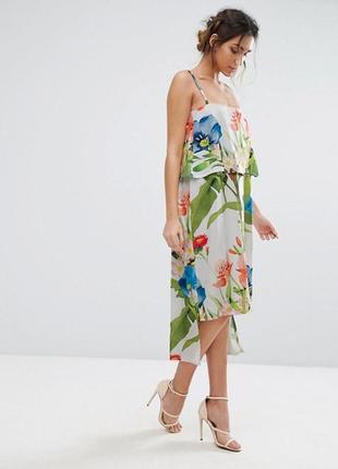 Яркое асимметричное платье сарафан