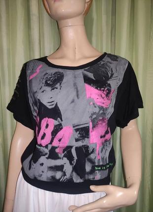 Блуза, футболка  " select" чорна з сіро - рожевим принтом