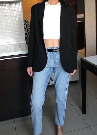 Пиджак, красивого классического кроя, размер l