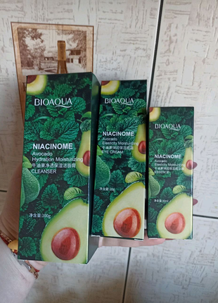 Набір косметики для особи з авокадо і ментолом bioaqua avocado1 фото