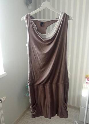 Коричнева сукня з білою майкою в стили rick owens