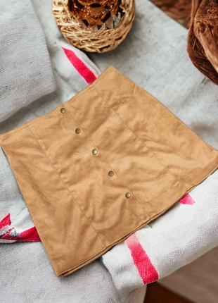 Замшевая красивая юбка saints and mortals этикетка