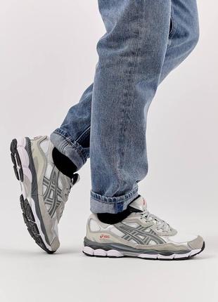 Чоловічі замшеві сітка кросівки asics gel-nyc gray white silver, чоловічі кеди асикс сірі. чоловіче взуття1 фото