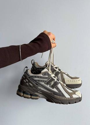 Кросівки adidas tubular damen beige paint grey hair color