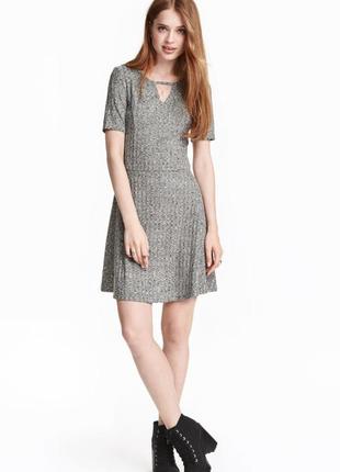 Сукня в широкий рубчик