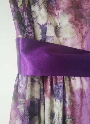 Праздничное платье в цветочный принт6 фото