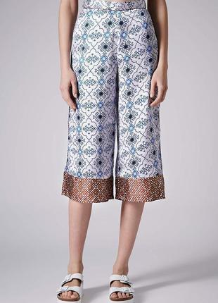 Атласные кюлоты topshop tile print culottes