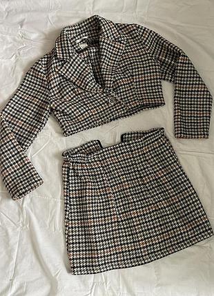 Костюм (пиджак+юбка)