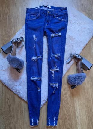 Джинсы