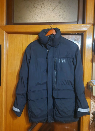 Відмінний пуховик helly hansen