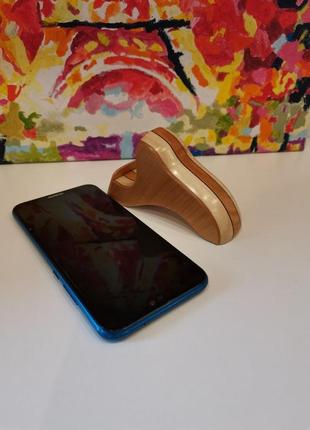 Дизайнерська універсальна дерев'яна підставка ручної роботи під мобільний телефон або планшет6 фото