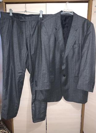 Стильний костюм