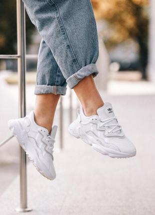 Жіночі кросівки adidas ozweego white