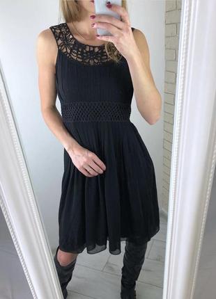 Чёрное нарядное шифоновое платье гипюровое