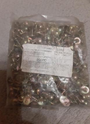 Продам гвинт м4х12  800 шт.