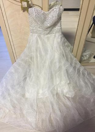 Весільна сукня