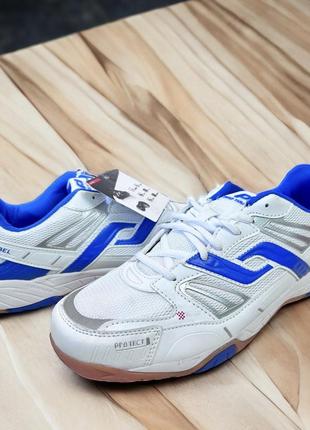 Чоловічі шкіряні кросівки